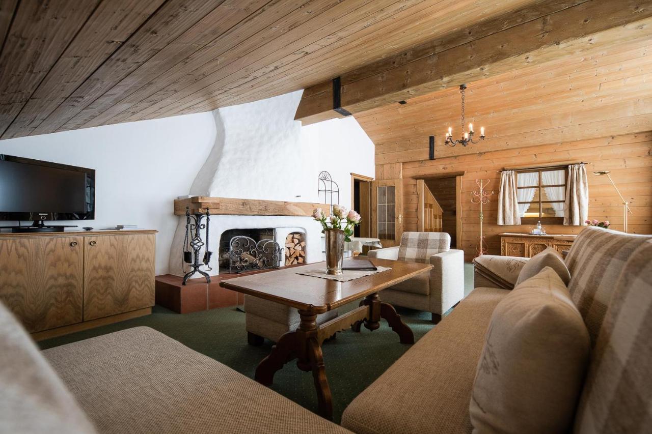 Bed & Breakfast Hotel Guggis Zürs Dış mekan fotoğraf