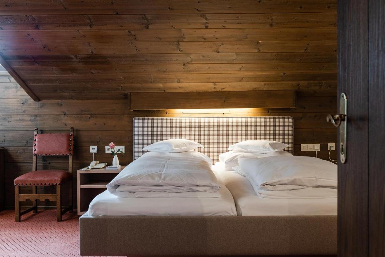 Bed & Breakfast Hotel Guggis Zürs Dış mekan fotoğraf