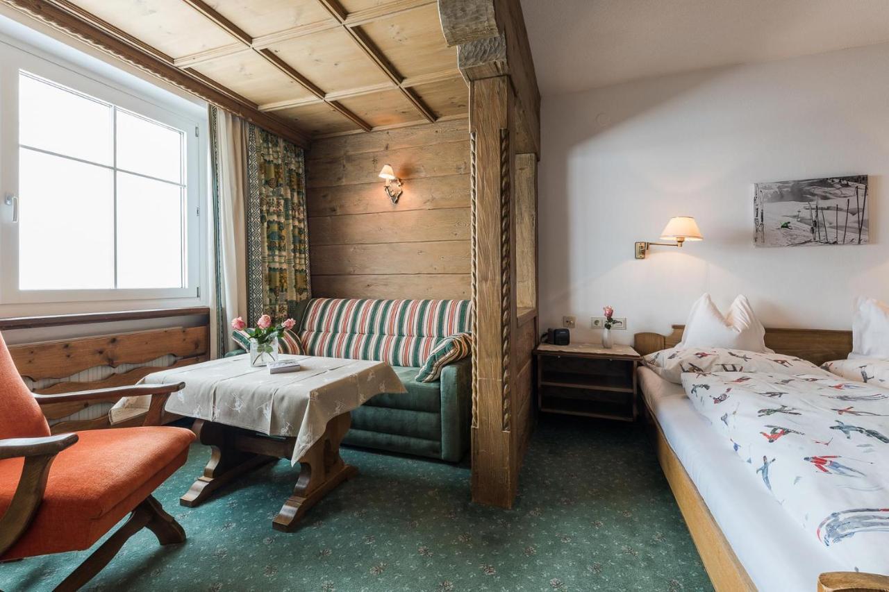 Bed & Breakfast Hotel Guggis Zürs Dış mekan fotoğraf