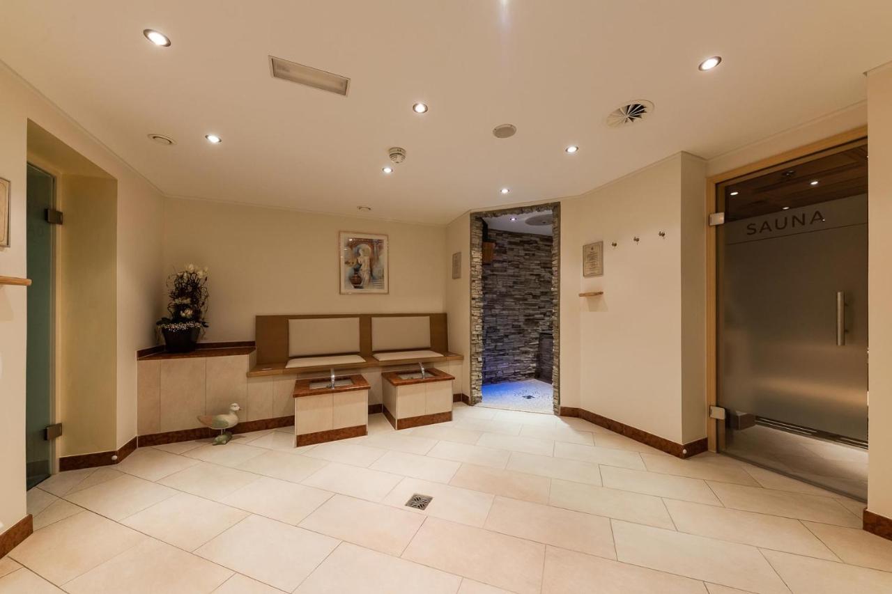 Bed & Breakfast Hotel Guggis Zürs Dış mekan fotoğraf