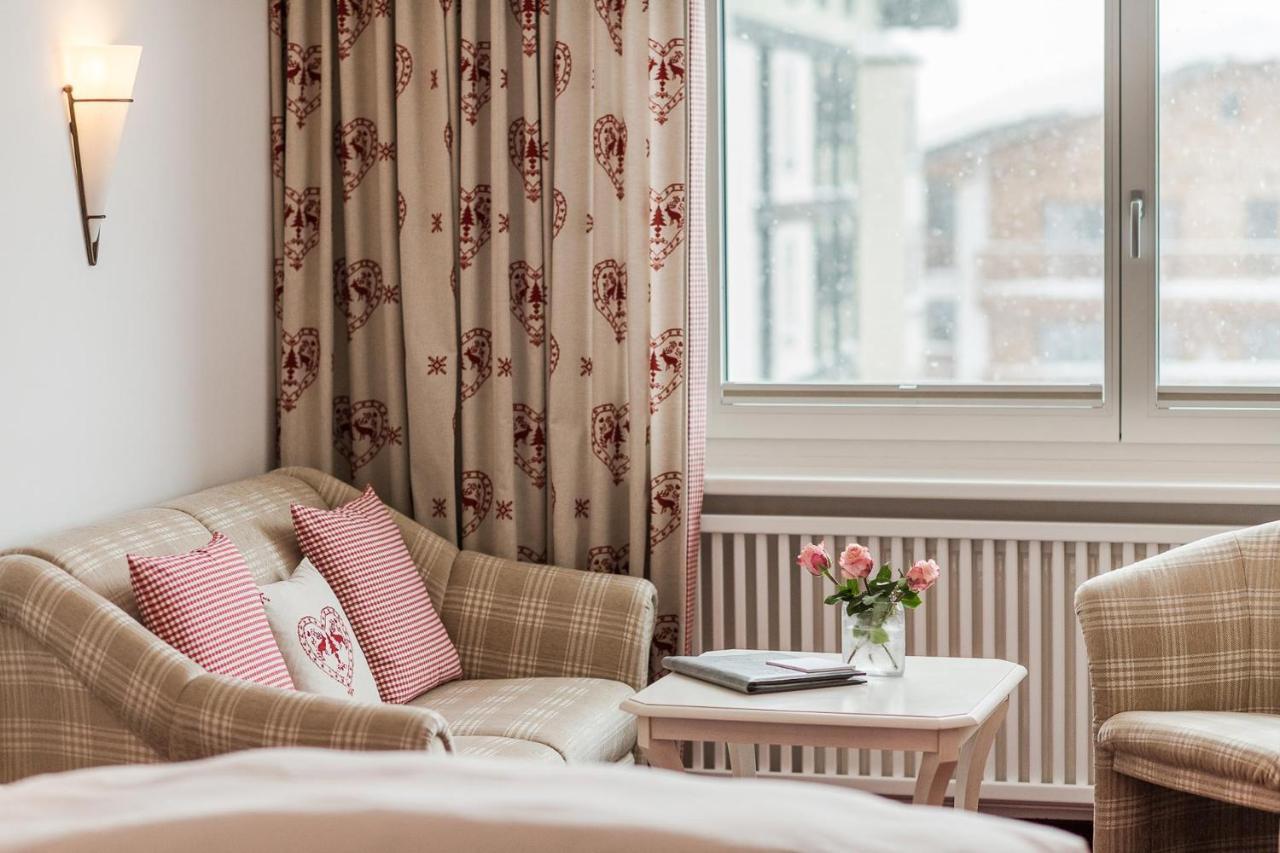 Bed & Breakfast Hotel Guggis Zürs Dış mekan fotoğraf
