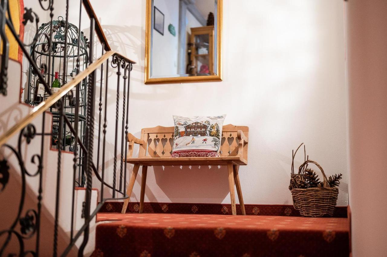 Bed & Breakfast Hotel Guggis Zürs Dış mekan fotoğraf